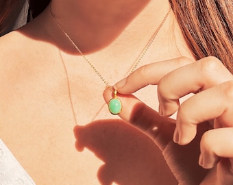 Mint-Green Chrysoprase Large Oval Necklace・Gold Layering Necklace・Natural Calming Gemstone Pendant・Dainty Bezel Set Necklace・Birthday Gift