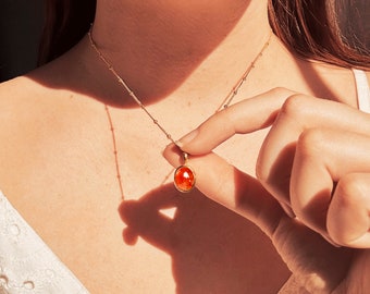 Sunstone Large Oval Necklace・Positive Energy Crystal Gemstone Pendant・Gold Layering Necklace・Dainty Bezel Set Necklace・Birthday Gift for Her