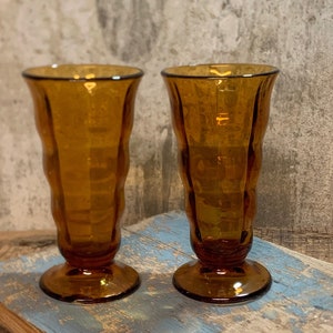 Milkshakeglas, Amberkleurig milkshakeglas, Soda Shopglas, IJsmilkshake, Sokkelglas, Dessertglas, Sodafonteinglas, Milkshake