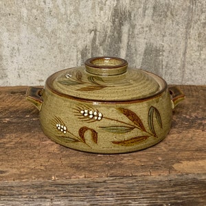 Bean Pot, Cookie Jar, Stoneware, Hand Painted Pot, Painted Bean Pot, Covered Casserole, Crock, Made in Japan, Japanese Pottery, Ovenware