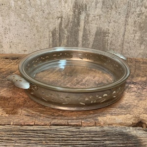 Plato de pastel de Pyrex, plato de postre, soporte de placa de metal, plato de pastel grande, plato de pastel de Corning, vidrio vintage, Pyrex vintage, utensilios de horno