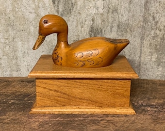 Caja de madera tallada a mano con forma de pato, arte popular de roble blanco, Irv Phillips, 1982