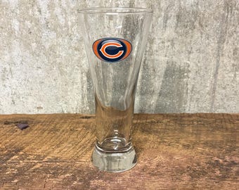Chicago Bears Beer Pint Glass, NFL Sports Barware, Football Pilsner Glass