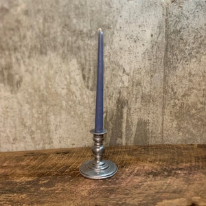 Portavelas de peltre, portavelas de pilar, decoración colonial, decoración de peltre, vela de paisaje de mesa, portavelas, peltre fundido, vela de peltre individual