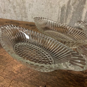 2 Eisboote, Hobnail-Glas, Retro-Glas, Bananensplit-Teller, Soda-Brunnen-Teller, Eisbecher, Eisdiele, Bananensplits