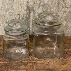 Apothecary Jar, Glass Canister, Kitchen Container, Kitchen Storage Jar, Lidded Glass Jar, Kitchen Canister,vintage Jar, Country Kitchen