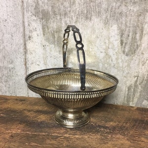 Silver Basket, Swivel Handle, Silver Plated Dish, Shabby Basket, Vintage Silver Dish,Party Dish,Cottage Chic Dish,Wedding Decor,Party Basket