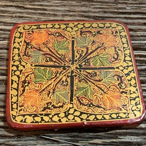 Posavasos lacados, posavasos MCM, posavasos ornamentados, 6 posavasos vintage, posavasos lacados, posavasos con caja, posavasos estilo India