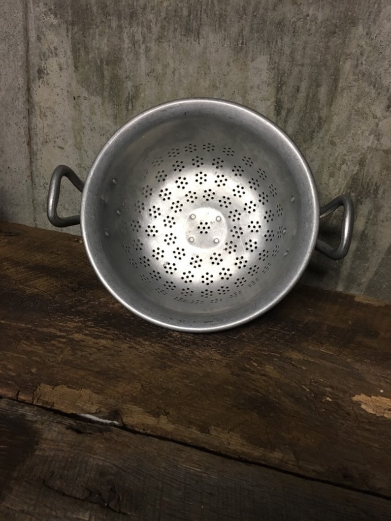 Aluminum Strainer Metal Colander Farmhouse Vintage Kitchenalia Metal Kitchen Decor Made in Germany Aluminum Colander Country Kitchen