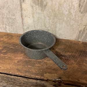Enamel Pot, Vintage Pan, Retro Kettle, Vintage Pan, Gray Speckeled, Gray Enamelware, Rustic Kitchen Pots, Kitchenailia, Farmhouse Kitchen