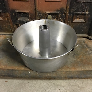 Angel Food Cake,Angel Food Pan, Comet Pan,Aluminum Pan,Angel Food Cake Pan,Cooling Legs Pan, Tube Bundt, Aluminum Bakeware,Bundt cake pan