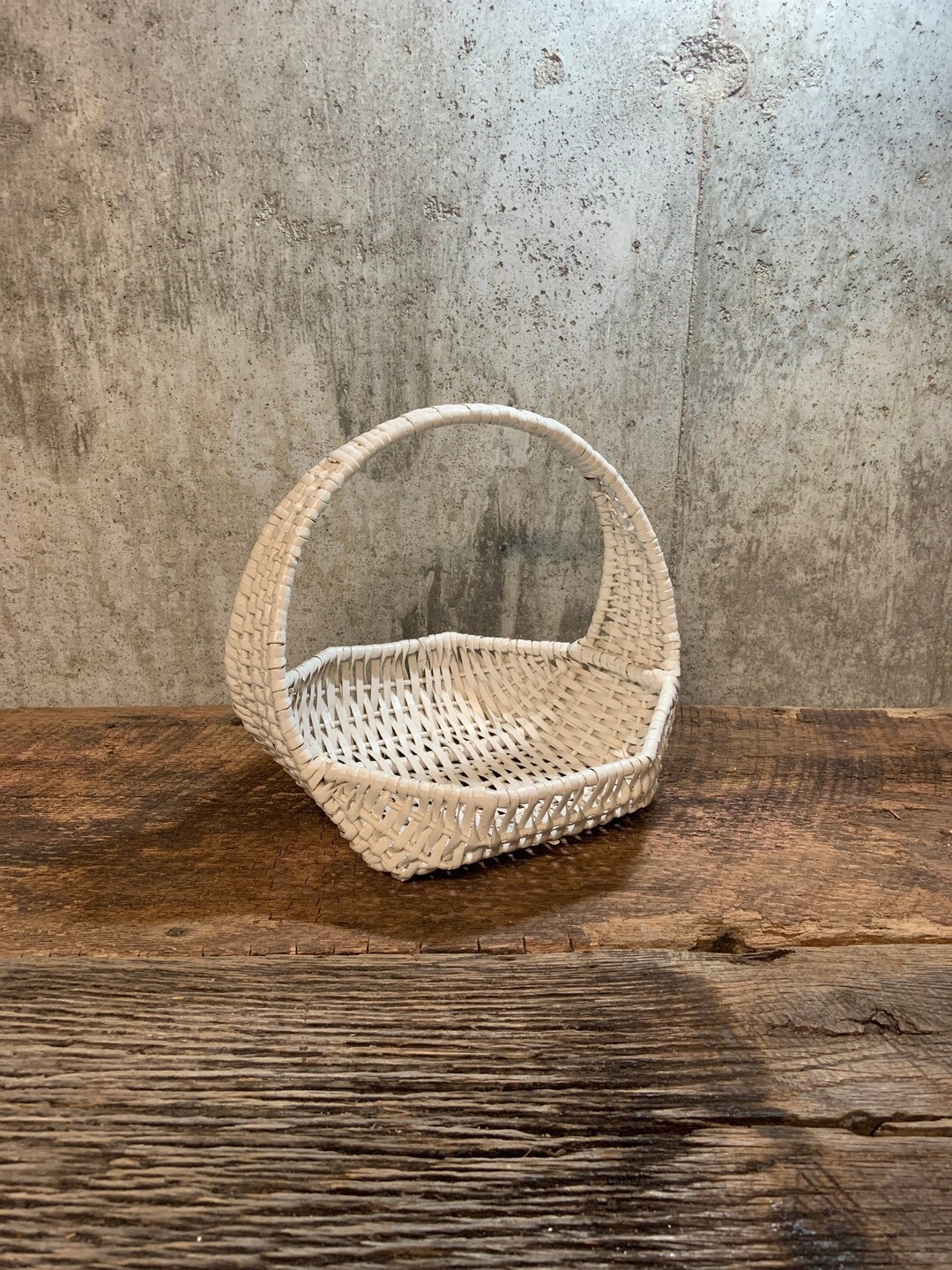 Wicker Basket, White Wicker, Flower Girl Basket, Country Decor