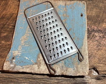 Rallador de metal sueco, cortador de aluminio, triturador de alimentos, rallador vintage, decoración de cocina, artículos de cocina de metal, cocina rústica