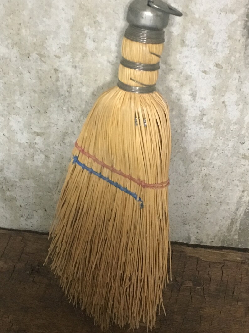 Whisk Broom Vintage Small Straw Image 0