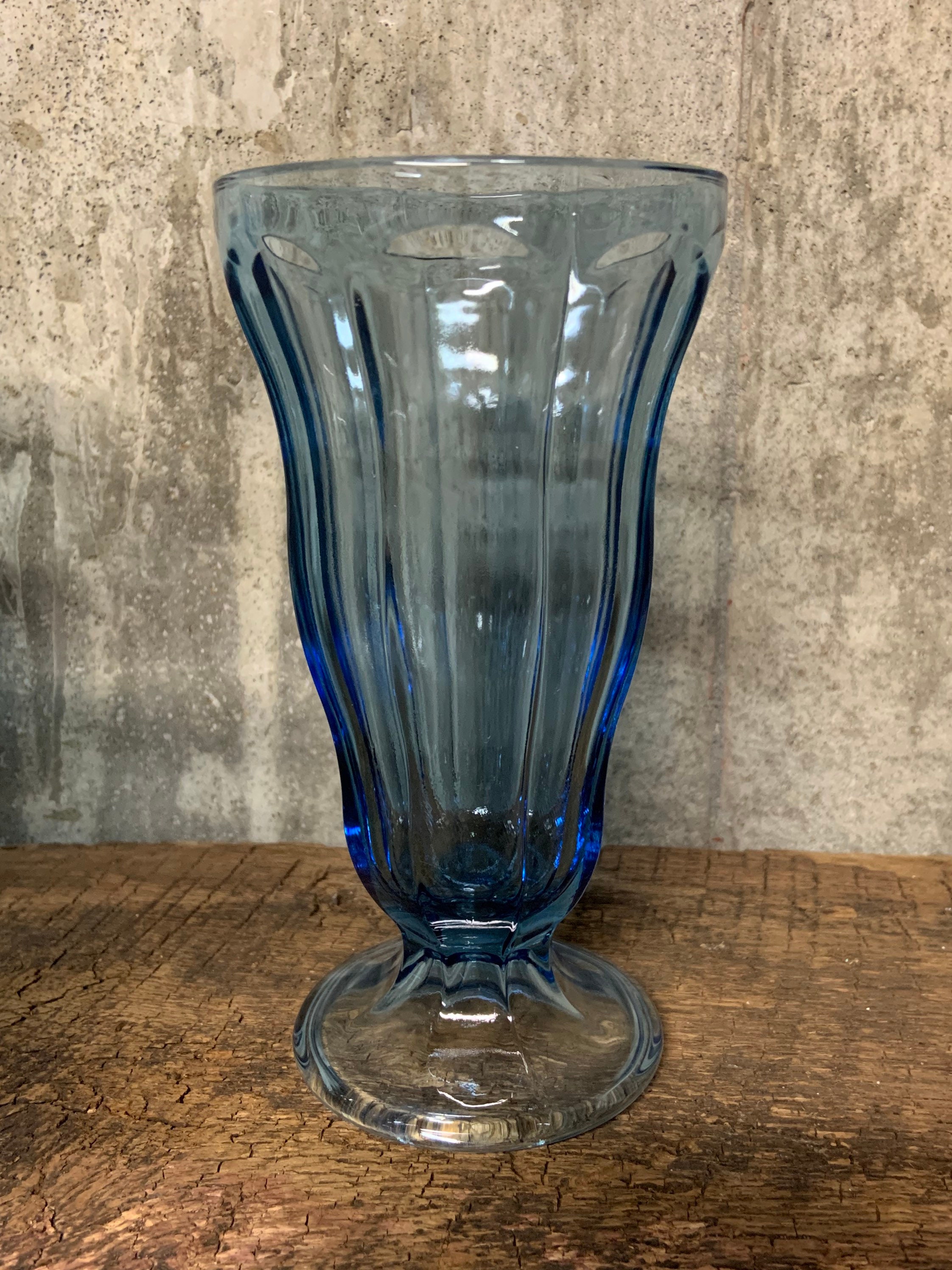 SAINT LOUIS 4 Anciens Verres A Liqueur Cristal Gravure Gold EUR 80,00 - FR