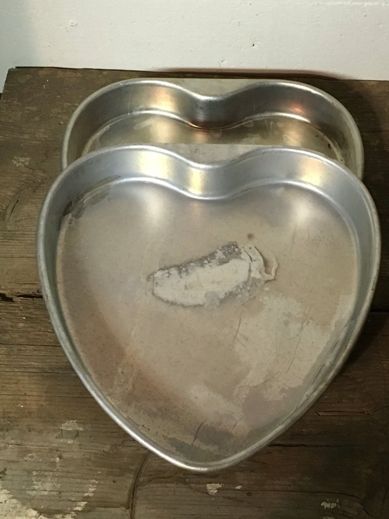 Valentines Day Cake Jello Mold Aluminum Hearts Heart Shaped Pans Country Kitchen Vintage Bakeware 1960s Aluminum Heart Pans Tart Tin
