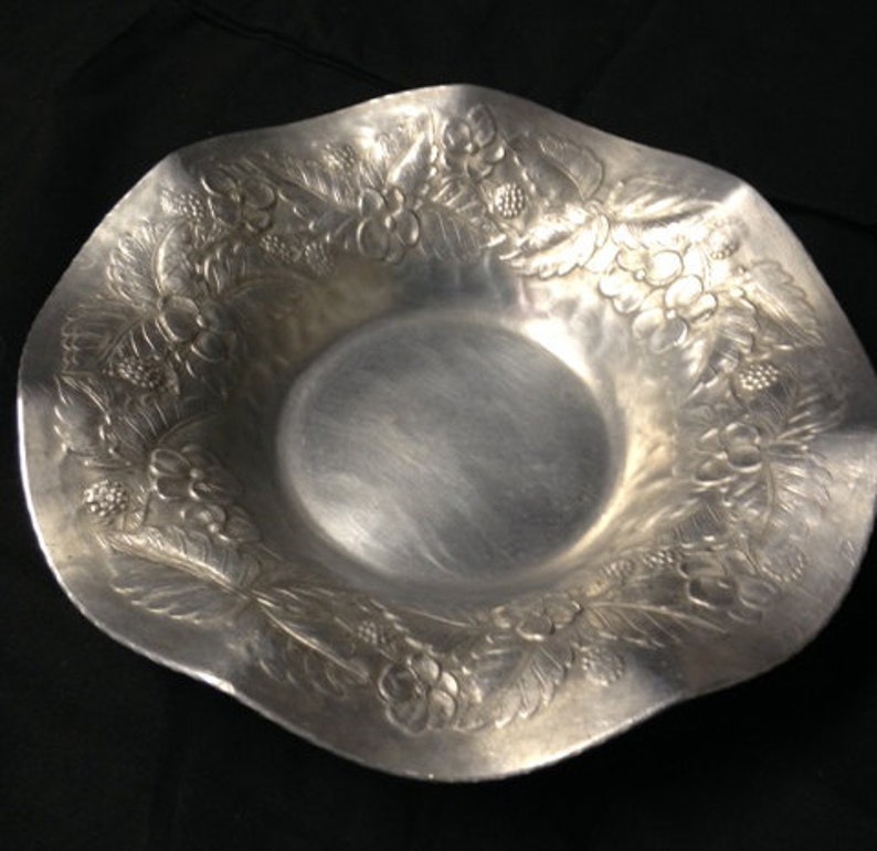 Everlast Hand Aluminum Dish1950s Cookie Candy Etsy