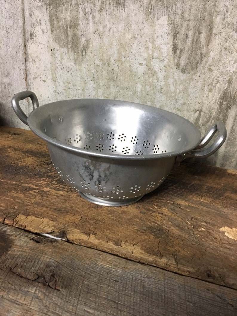 Aluminum Strainer Metal Colander Farmhouse Vintage Kitchenalia Metal Kitchen Decor Made in Germany Aluminum Colander Country Kitchen