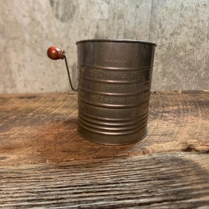 Peneira de farinha bromwells com alça de madeira, peneira de medição de 5 copos, alça de manivela de anel de aro, decoração de cozinha vintage