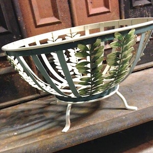 Metal Flower Basket, Painted Basket, Metal Fruit Basket, Plant Basket, Cottage Chic Basket, Wire Basket, Shabby Basket, Cottage Chic Decor