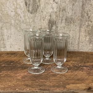 Parfait Glass, Clear Parfait Glasses, Glass Parfait, Retro Glassware, Vintage Sundae Dish, Retro Dessert Dish, Glass Fruit Cup,Dessert Glass