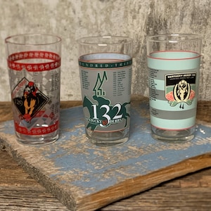 Kentucky Derby, Cocktail Glass, Derby Promo Glasses, Novelty Bar Glasses, Mint Julep Glass, Horse Racing,Running of the Roses,Kentucky Glass