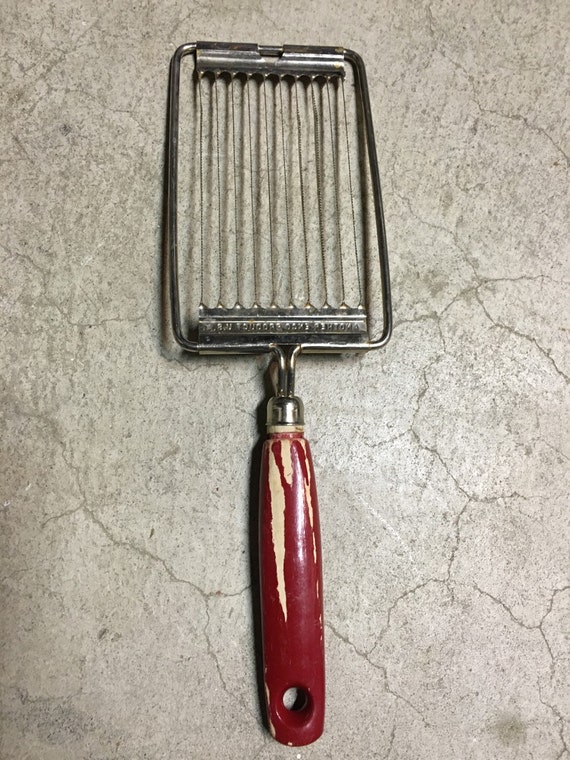 Vintage Skyline Tomato Slicer With Red & White Wood Handle England -   Denmark