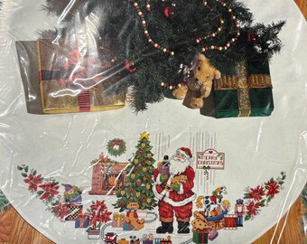 Bucilla Santa Classic 42 Inch Round Christmas Tree Skirt Kit, Unused Kit #83110, Counted Cross Stitch Tree Skirt, Christmas Craft