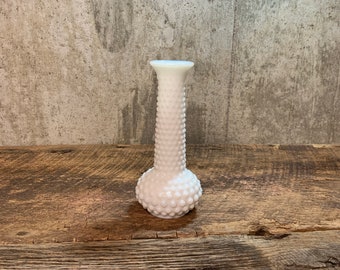 Hobnail Milchglas, Weiße Hobnail Vase, Hochzeit Vase, Hochzeitsdekor, Glasvase, weiße Vase, Milchglas Vase, Tischdekor, Bud Vase, Stem Vase