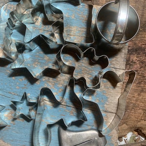 Cookie cutters, Halloween Cookie Cutters,DIY Supply,Kitchenalia Decor,Tin Baking Decor,Country Kitchen,Farmhouse Kitchen,Cooking Decor