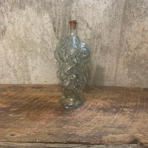 Green Glass Grape Bottle, Vintage Grape Cluster Green Glass Wine Bottle, Barware, Wine Wine Decanter With Cork Stopper, Made in USA