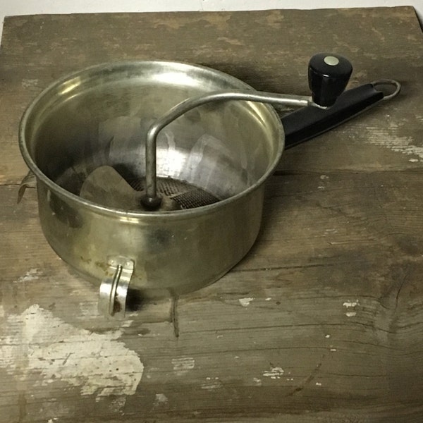 Foley Food Mill, Aluminum Food Press, Applesauce Mill, Potato Masher, Ricer, Vintage Kitchen, Country Kitchen, Farmhouse Kitchen