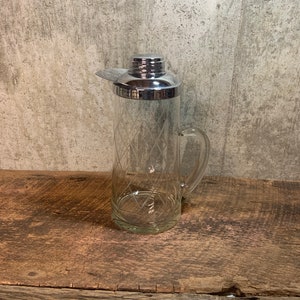 Vintage Etched Pitcher, Cocktail Pitcher, Gilley Chill-It Pitcher, Glass Cocktail Maker, Lidded Glass Pitcher, MCM 50s Pitcher
