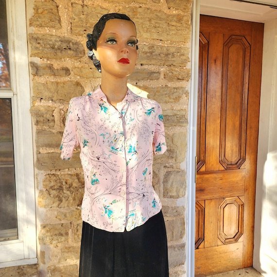 1940s Princess Royalty Novelty Print Cold Rayon B… - image 2