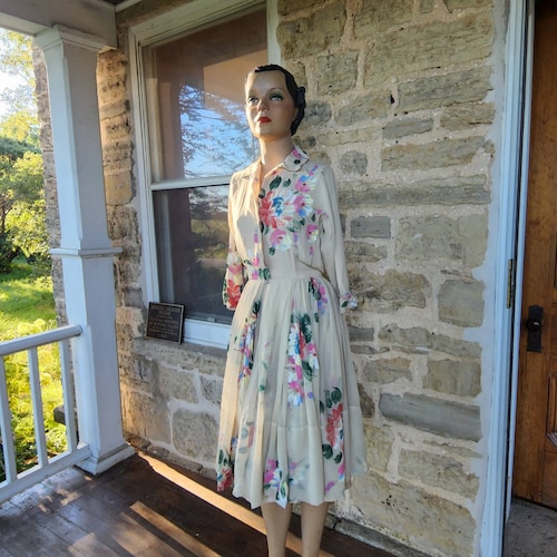 hand painted silk dresses Exquisite 1950s Colorful Hand-painted Dress, S each is uniquely beautiful and one Hand-Painted Silk Satin Dress: Luxury