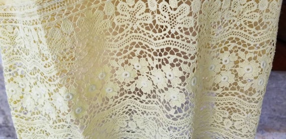 Beautiful Sunny Yellow Lace Authentic 1920s Slip … - image 2