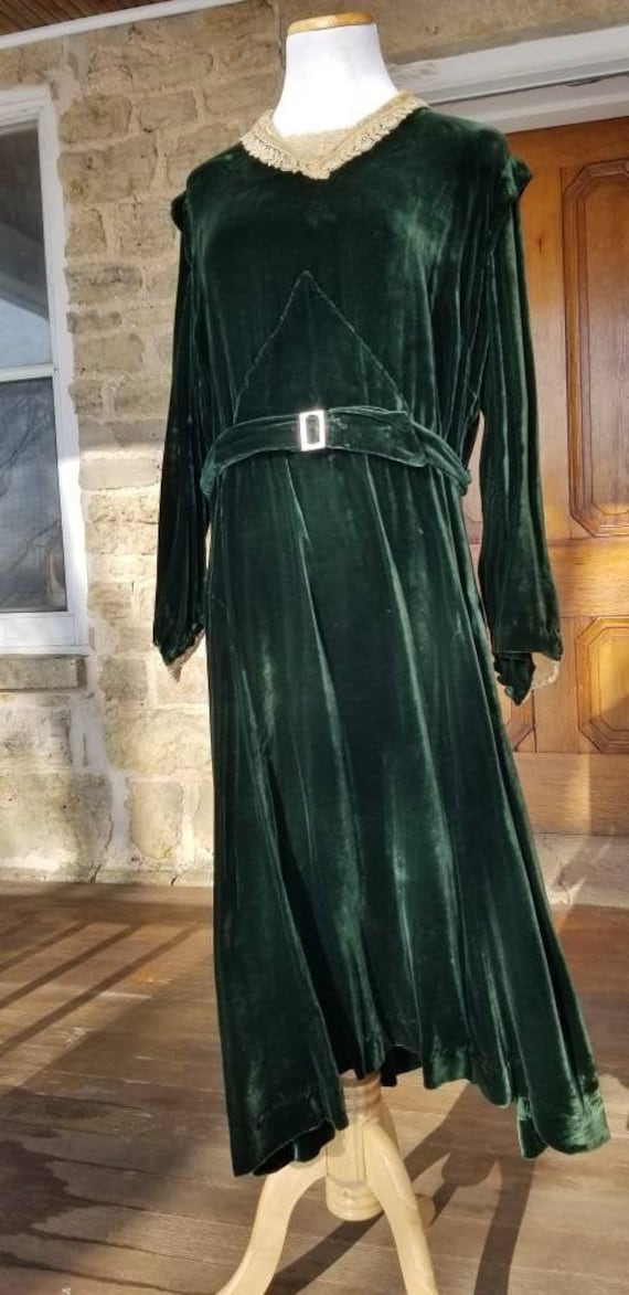 RARE! Authentic 1930s Green Silk Velvet Dress, L