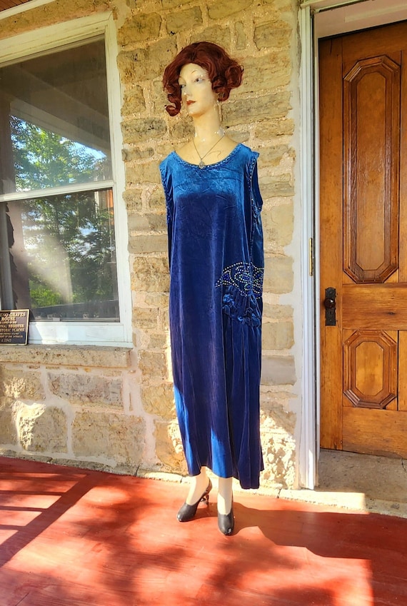 Stunning 1920s Twilight Blue Silk Velvet Flapper D