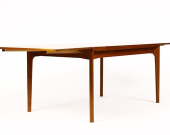 Danish Modern / Mid Century Teak Expandable Dining Table — Rectangular — Draw Leaf — Vejle Stole Møbelfabrik