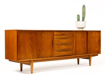 Danish modern / Mid Century Teak Credenza / Sideboard — Sliding Doors — Dyrlund