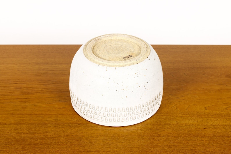 Ceramic Stoneware Planter \u2014 Large Delta pattern \u2014White Glaze \u2014 P49