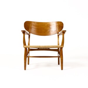 Danish Modern / Mid Century Oak Lounge / Armchair Hans Wegner for Carl Hansen Model CH22 A image 4