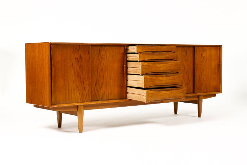 Danish modern / Mid Century Teak Credenza / Sideboard Sliding Doors Dyrlund image 6