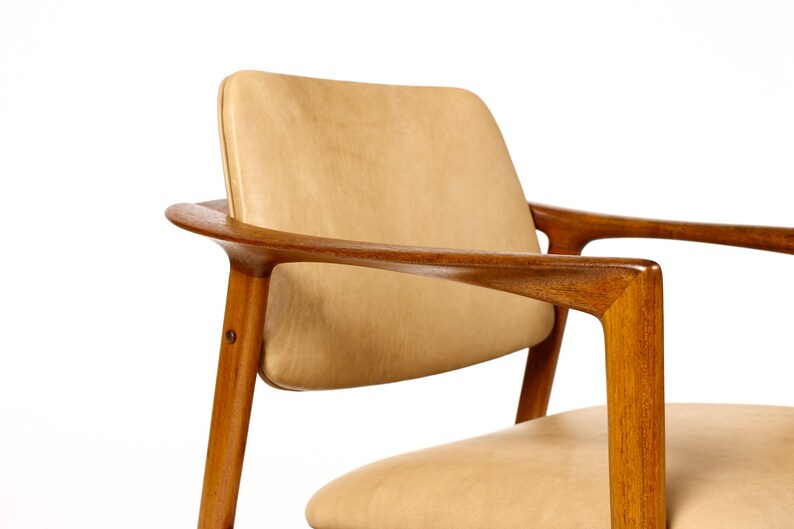 Danish Modern / Mid Century Teak Arm Chair Folke Ohlsson for Dux Tan leather image 9