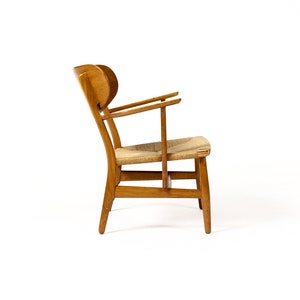 Danish Modern / Mid Century Oak Lounge / Armchair Hans Wegner for Carl Hansen Model CH22 A image 5