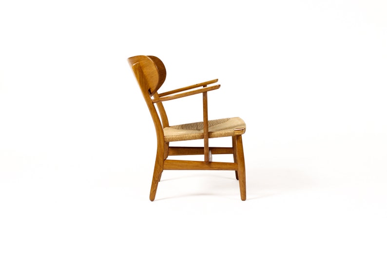 Danish Modern / Mid Century Oak Lounge / Armchair Hans Wegner for Carl Hansen Model CH22 A image 5