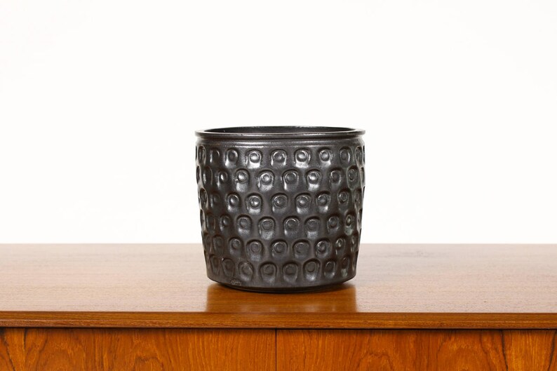 Ceramic Stoneware Planter \u2014 Keyhole pattern \u2014Black Glaze \u2014 P37