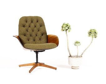 Vintage Mid Century Plycraft Walnut George Mulhauser Lounge Chair— Mrs. Chair — Olive Bouclé
