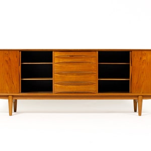 Danish modern / Mid Century Teak Credenza / Sideboard Sliding Doors Dyrlund image 5