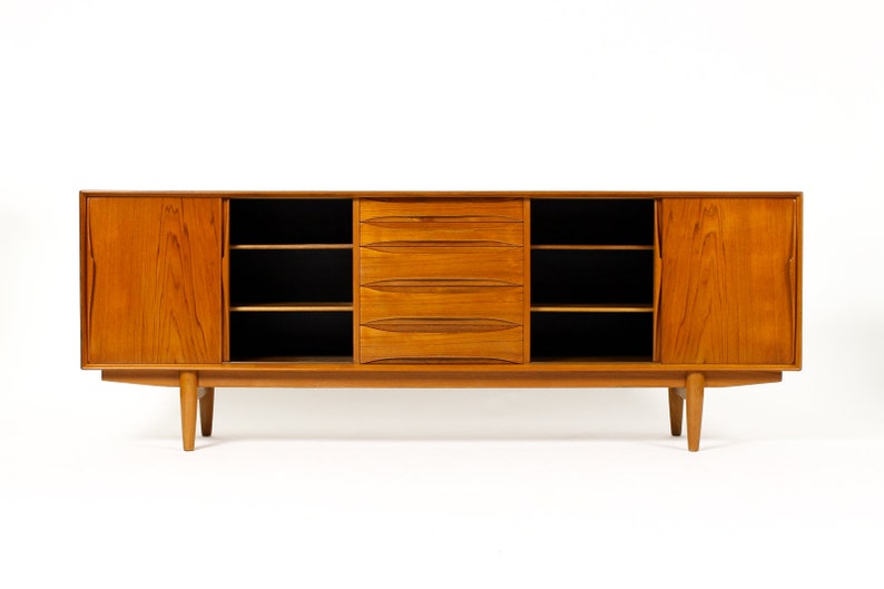 Danish modern / Mid Century Teak Credenza / Sideboard Sliding Doors Dyrlund image 5